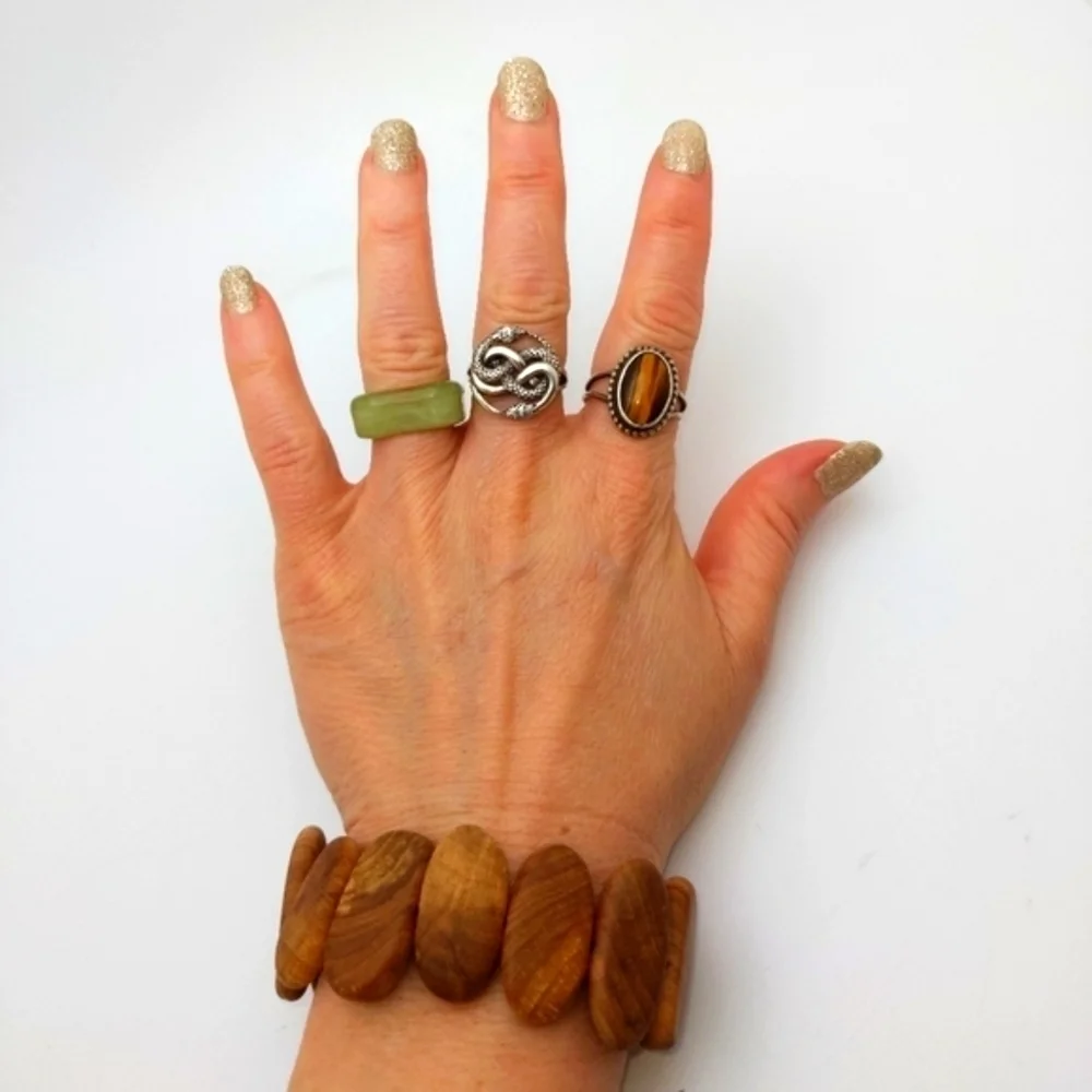Vintage Sculpture Olive Lucite Ring Size 6.5